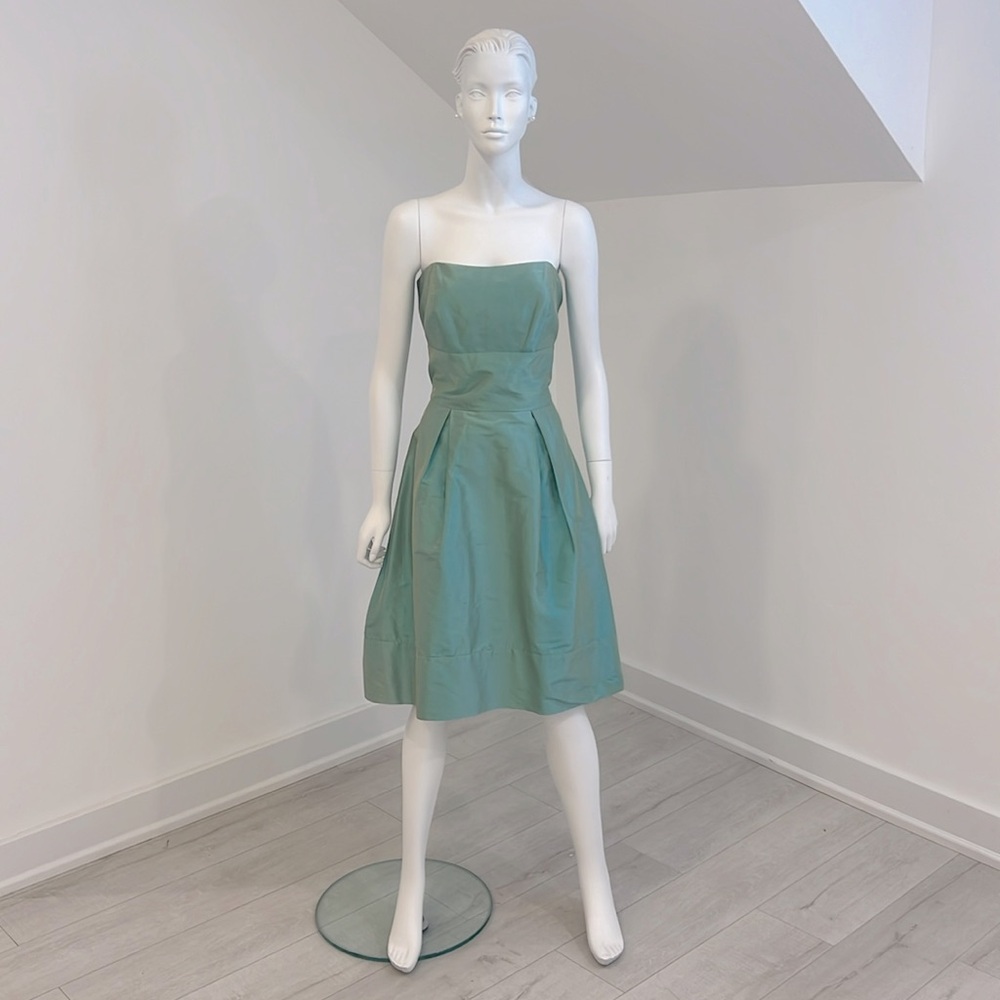 SAMPLE SALE NWT DESSY SIZE 8 Capri-Green Aqua Silk Shantung Pristine condition.